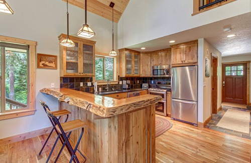 Elk Meadows Cabin | Classic mountain cabin in the woods - just steps from the river