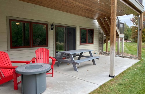 Crosslake Condo | Classic, Stylish 2 Bd 2 Ba Lake Condo on Cross Lake