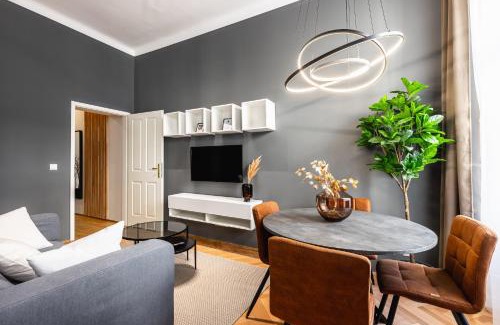 Funfhaus Apartment | Classy and elegant apartments in a calm area