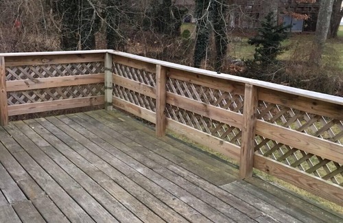 Narragansett House | Clean and Bright Beach House 5 Minutes to Beach, Steps to River