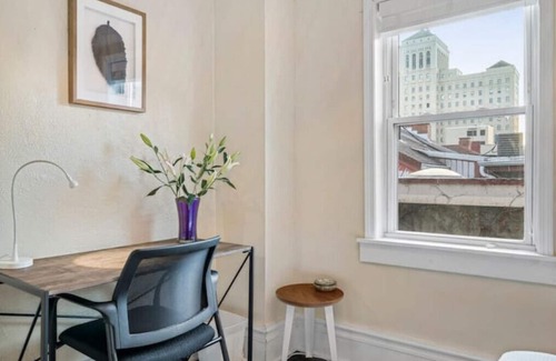 East Allegheny House | Clean and Central: Downtown Pittsburgh House with Parking