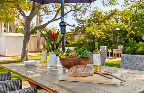 West Mesa House | Clean and fresh Mesa Home with Spa, Close to Beach!