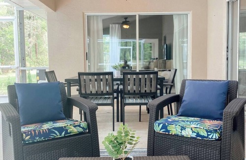 Dunnellon House | Clean and modern home, sparkling heated pool, near river
