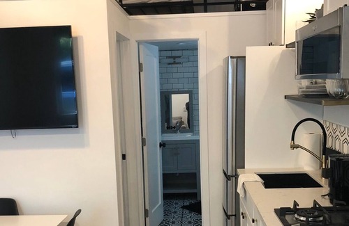 Encino House | Clean & Bright 1Bd/1Bth+Loft Charming Guest House