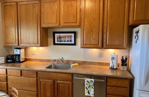Northwest Berkeley Apartment | Clean, Convenient By North Berkeley Bart Subway Walk To University Of California