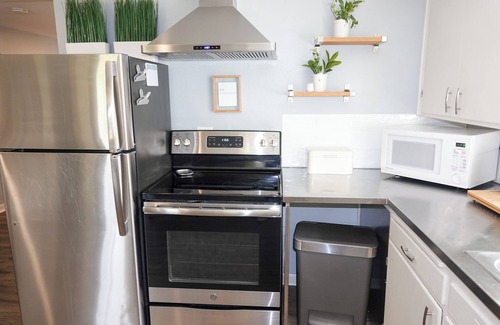 Acme House | Clean & Cozy - 3 BDR House - Close to Traverse City - Bay- Beach- Horse Show