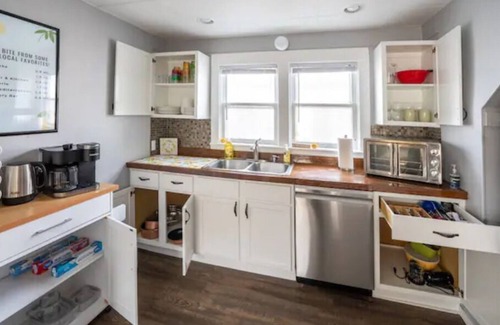 Downtown House | Clean & CUTE home on the edge of downtown Sioux falls!