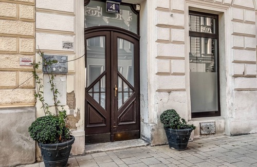 Weißgerber Apartment | Clean Landstraße 1BR w/Elevator, nr Restaurants, by Blueground