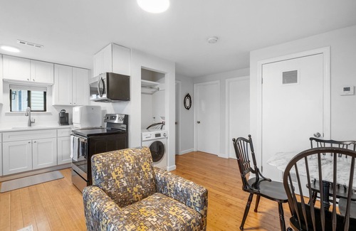 Hampton House | Clean, updated 2-bedroom home, 5 min walk to beach, pets ok, onsite parking!