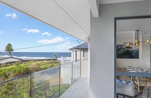 The Entrance North House | Clear Water at The Entrance by HolidayCo.