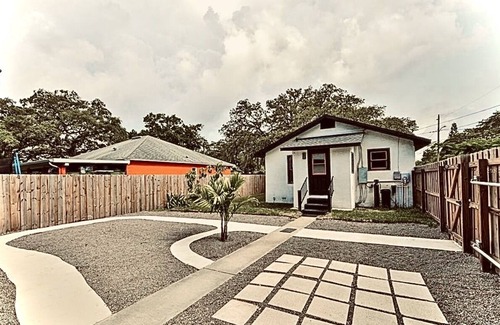 Clearwater Cottage | Clearwater Cottage - 2 BR/1 Bath