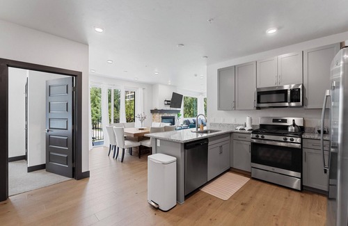 Lakeside Village Apartment | Clearwater Lofts #105, Building 1 By Summit County Mountain Retreats