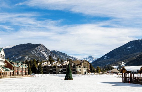 Lakeside Village Apartment | Clearwater Lofts #302, Building 3 By Summit County Mountain Retreats