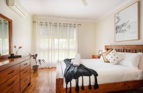 Central Mudgee House | Clematis Cottage - Indoor-outdoor Mudgee Lifestyle