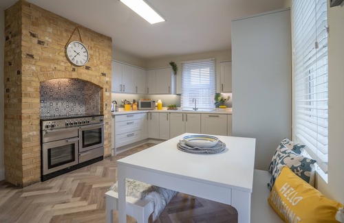 Winterton-on-Sea House | Cleveland House | Winterton Cottages