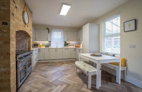Winterton-on-Sea House | Cleveland House | Winterton Cottages