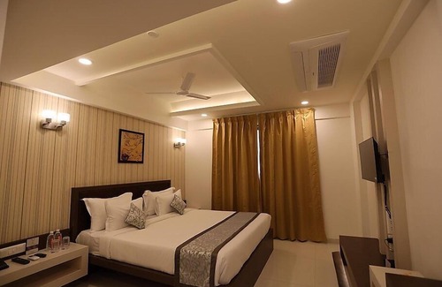 Sindhi Camp Hotel | Click Collection Jaipur