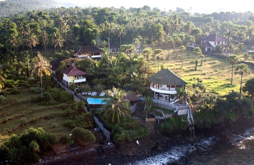 Tumbu Village House | Cliff House on Bali is Unique, above the ocean, the sound of the waves – Unit 2