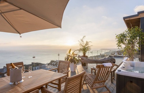 St Leonards-On-Sea Cottage | CLIFFHANGER, family friendly, luxury holiday cottage in Hastings