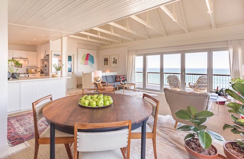 Cape Peninsula House | Cliffhanger Misty Cliffs: 3 bedrooms, 2.5 bath Beachfront Luxury Beach Bungalo
