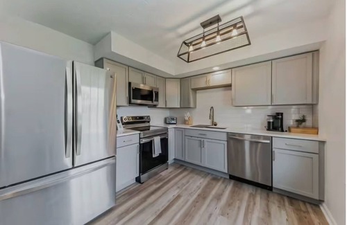 Madison House | Clifty Falls Family Getaway-Sleeps 8-3 Miles to Historic Downtown & River Front