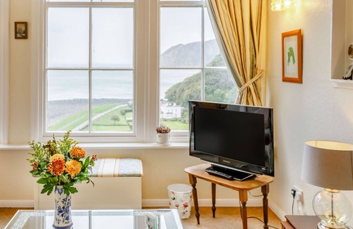 Lynmouth Cottage | CLOONEAVIN APARTMENT 2, pet friendly in Lynmouth