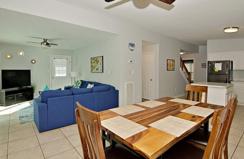 Charleston House | Close to Beach and Downtown Charleston