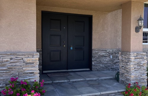 Orange House | Close to Disney, Chapman college, Nice location, walk to Villa Park, sleeps 2