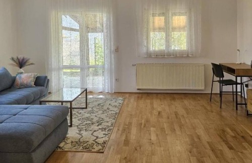 Slavonski Brod House | Close to highway, private parking, entire property only for you.