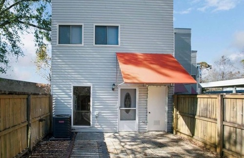 Baton Rouge House | Close to hospitals&I-10/2 bedroom/2bath/Townhome