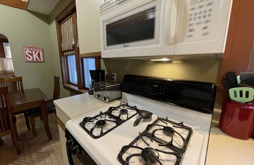 Gile House | Close to Hurley, Trail access, near The Gile Flowage with Central Air & King Bed
