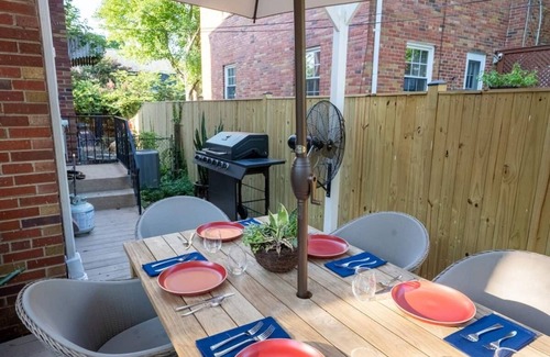 Del Ray House | Close to Old Town Alexandria And All Things DC