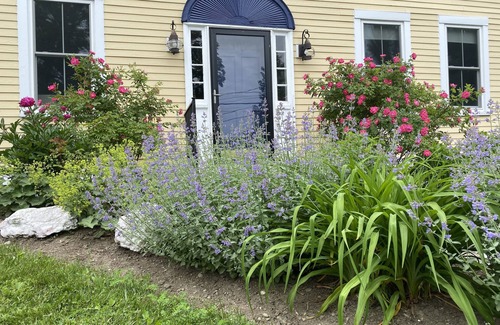 Round Pond House | Close to Round Pond Harbor and all that mid-coast Maine has to offer!