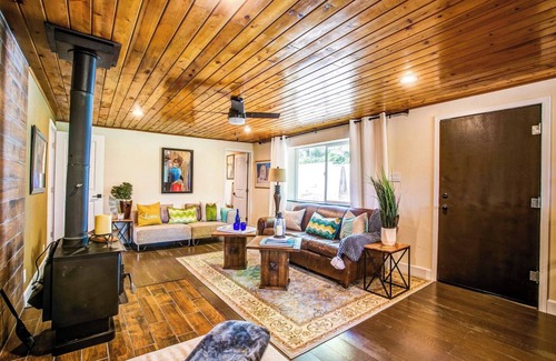 Dixon House | Close to Taos but a world away from tourists! Come home to authentic New Mexico