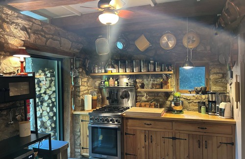 Finesville House | Close to the City, Far from Reality