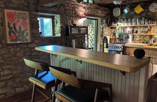 Finesville House | Close to the City, Far from Reality