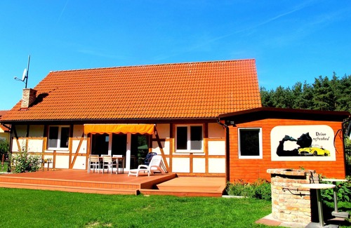 Miroszewo House | Close to the water, fireplace, fenced property, for dogs and families