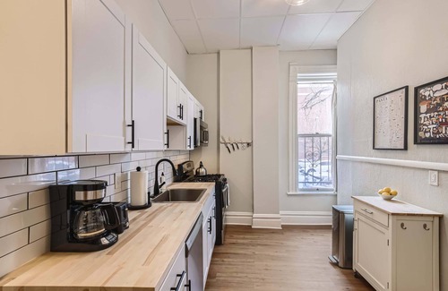 City Park Apartment | Cloud by Modern Midstay/1 Block to City Park #C1