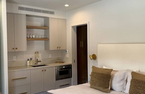 Crested Butte Hotel | Cloud City Suite at The Outpost (1BR)
