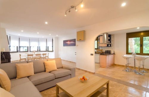 Lloret de Mar Villa | Club Villamar - Beautiful house with sea views in Lloret de Mar for 14 people