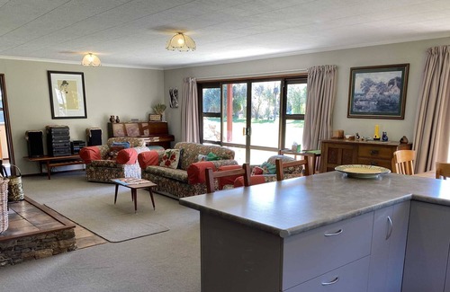 Albert Town House | Clutha Country Cottage