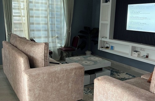 Kimana House | Cnc airbnb kimana