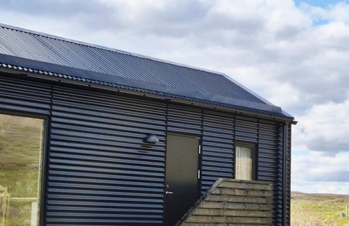 Selfoss Cabin | Cosy Northern Ligths Cabin with hot tub and magical views on the Golden Circle