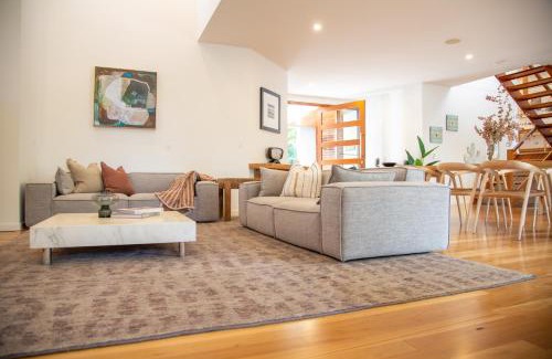 Sunrise Beach House | Coast Along