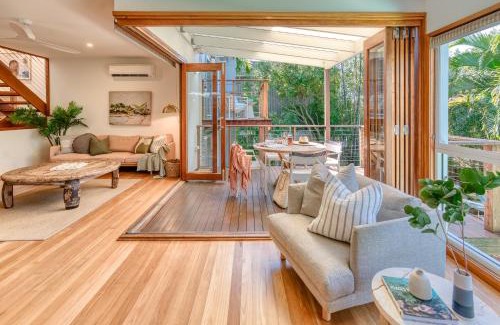 Sunrise Beach House | Coast Along