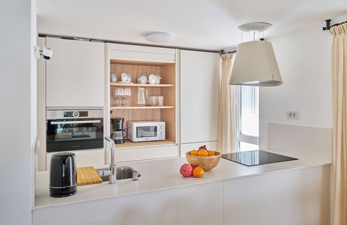San Miguel de Abona Ski Chalet | Coastal Charm: Cozy Bungalow in Golf del Sur, Tenerife, 90