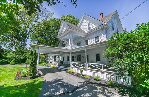 York Harbor House | Coastal Charm Awaits: Your Perfect Seaside Getaway - Walk to York Harbor Beach!