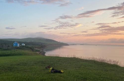 Iles de la Madeleine Ski Chalet | Coastal Charm Beach Nearby - Chalet Poirier