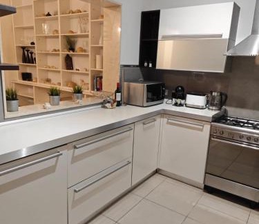 Għadira Apartment | Coastal Charm Ghadira Bay Flat