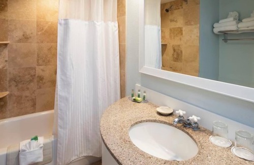 St. Pete Beach Hotel | Coastal Charm, Perfect for Water Lovers, Parking, Swimming Pools!